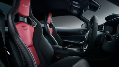 De Nissan Z NISMO krijgt eindelijk een handbak