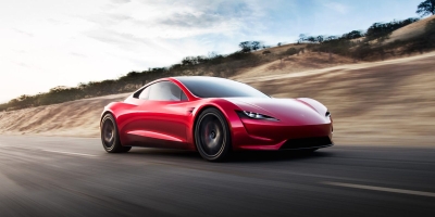 Musk stelt de Tesla Roadster voor de achtste keer uit