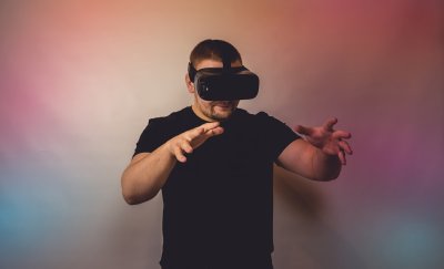 Google maakt eindelijk een smartbril die er normaal uitziet