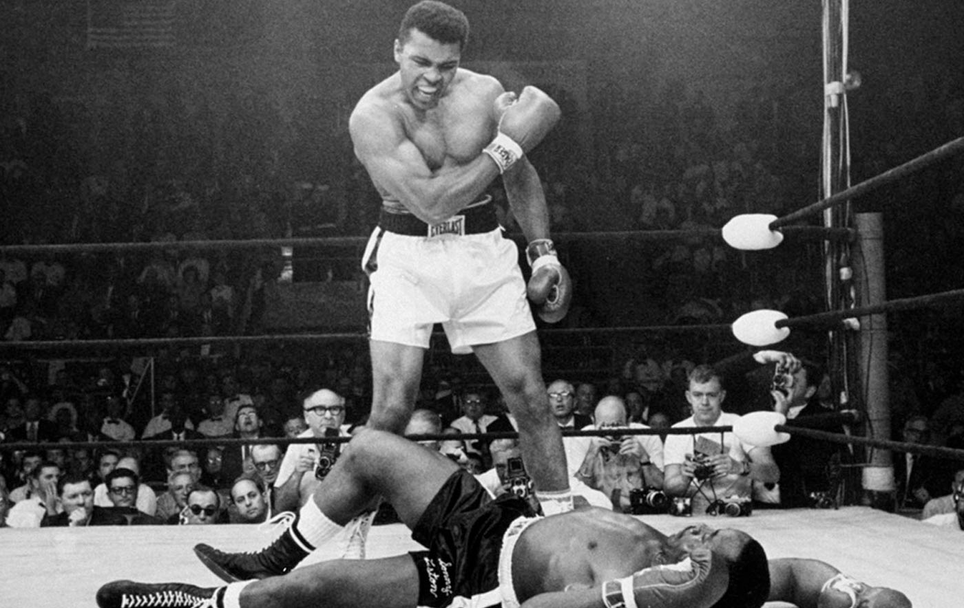 Precies 52 jaar geleden: Muhammad Ali slaat Liston knock-out